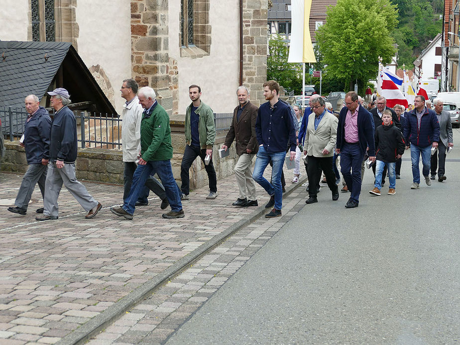 Bittprozession an Christi Himmelfahrt (Foto: Karl-Franz Thiede)